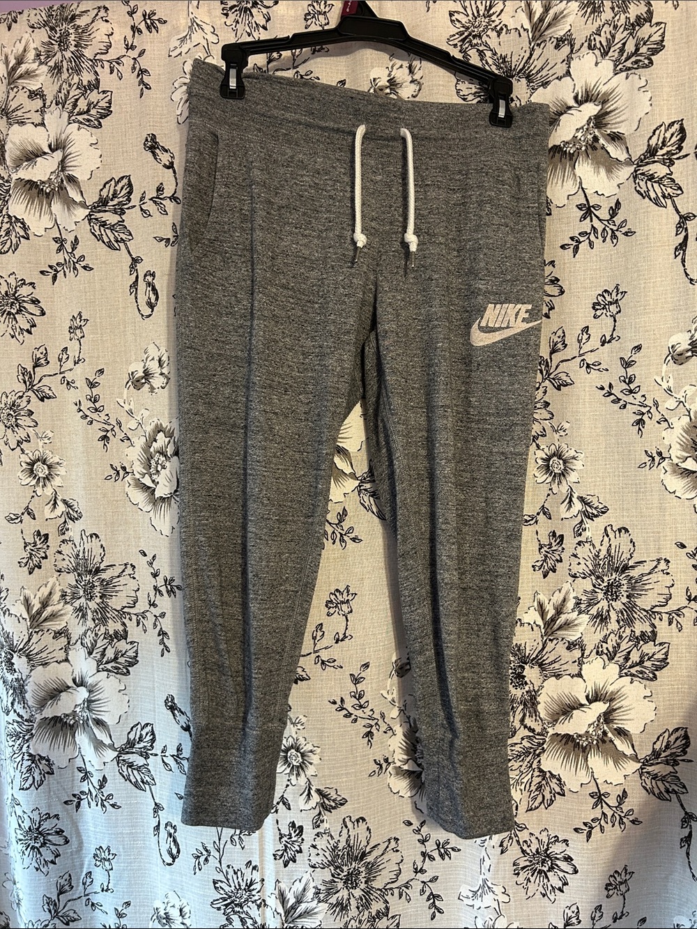 Nike Gray women’s Heathered Jogger Sweatpants with White Logo
